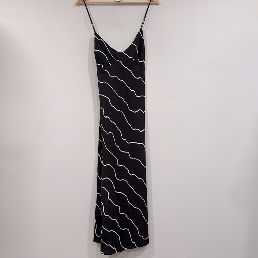 Black & White Wave Slip Dress - Women